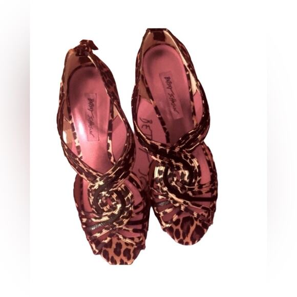 Vintage Betsey Johnson Satin Leopard Peep Toe Sandals, Size 9.5 - Picture 2 of 5